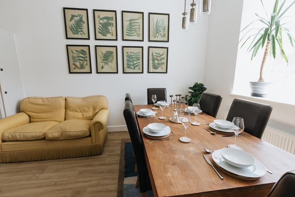 Bobbin Row - Grade 2 Listed Property With A Beautiful Design With Access To Leeds ليدز المظهر الخارجي الصورة
